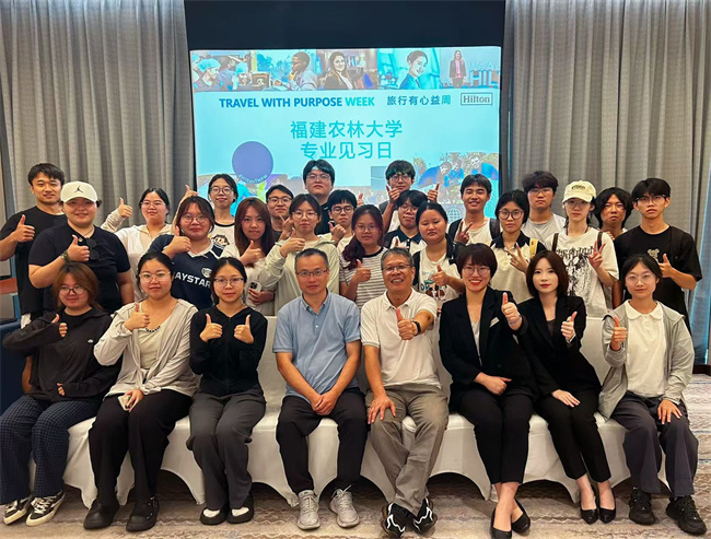 三迪希尔顿实习照片.jpg
