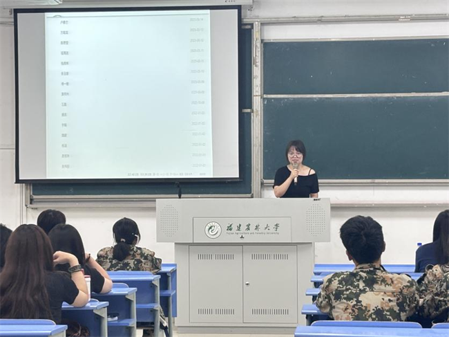 李娟.png